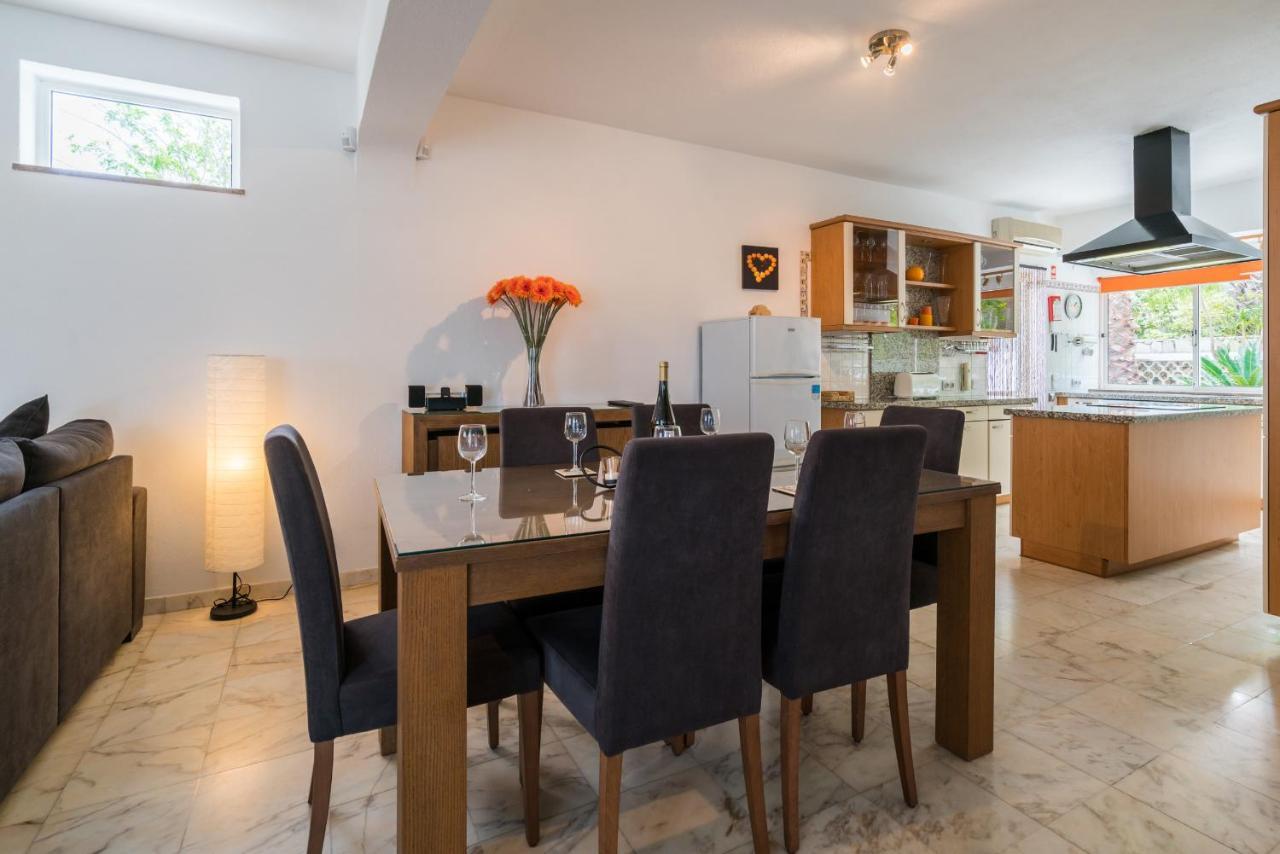 Casa Laranja Three Bedroom Villa Лоуле Екстериор снимка