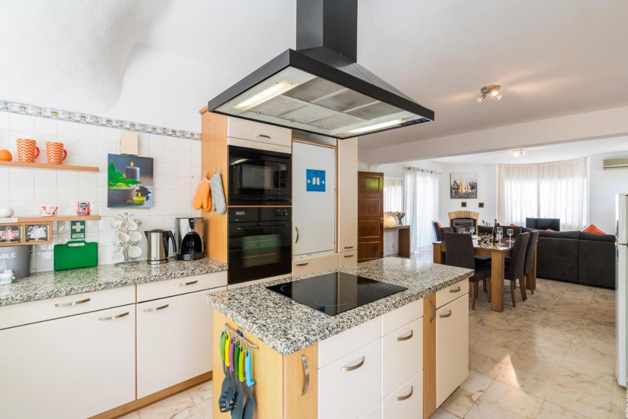 Casa Laranja Three Bedroom Villa Лоуле Екстериор снимка