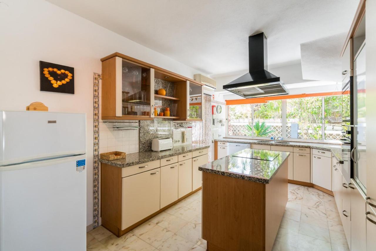 Casa Laranja Three Bedroom Villa Лоуле Екстериор снимка