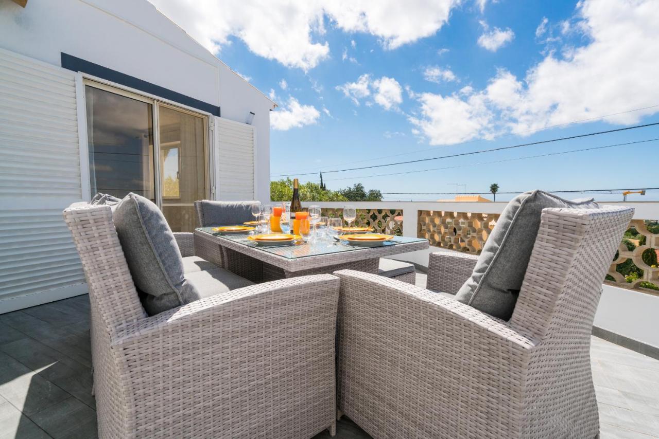 Casa Laranja Three Bedroom Villa Лоуле Екстериор снимка