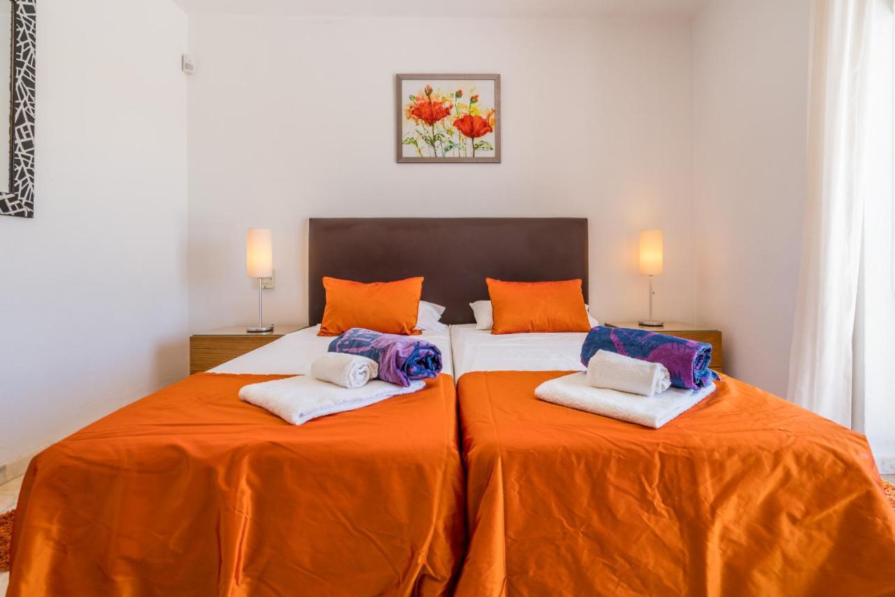 Casa Laranja Three Bedroom Villa Лоуле Екстериор снимка