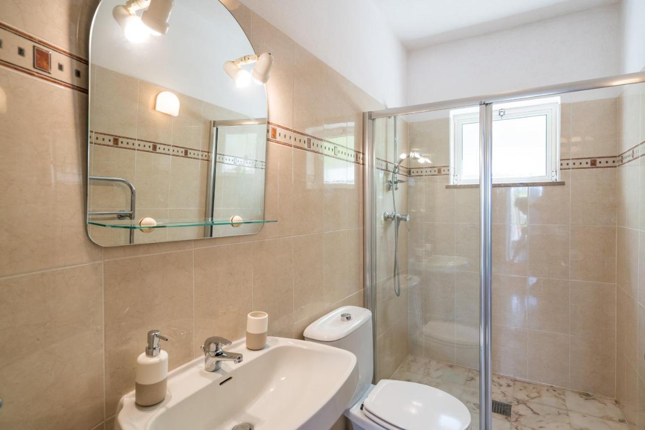Casa Laranja Three Bedroom Villa Лоуле Екстериор снимка