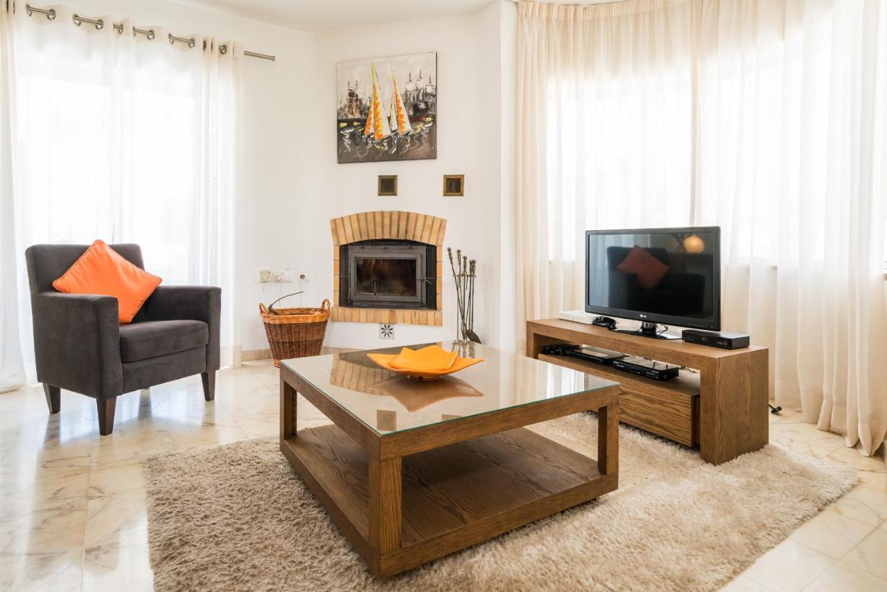 Casa Laranja Three Bedroom Villa Лоуле Екстериор снимка