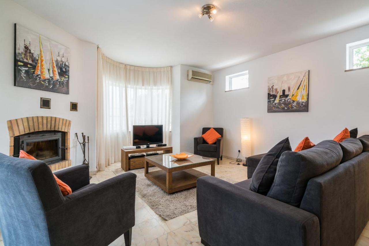 Casa Laranja Three Bedroom Villa Лоуле Екстериор снимка