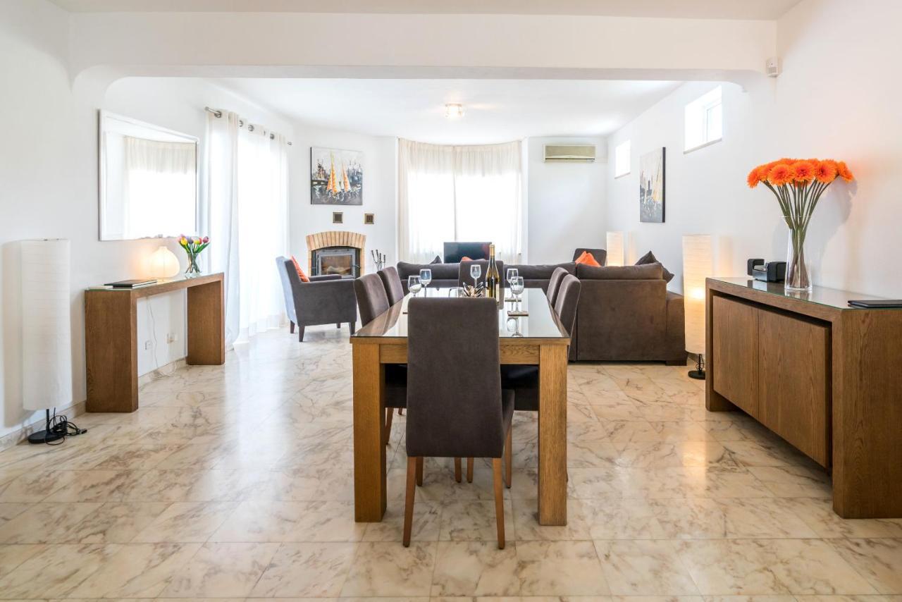 Casa Laranja Three Bedroom Villa Лоуле Екстериор снимка