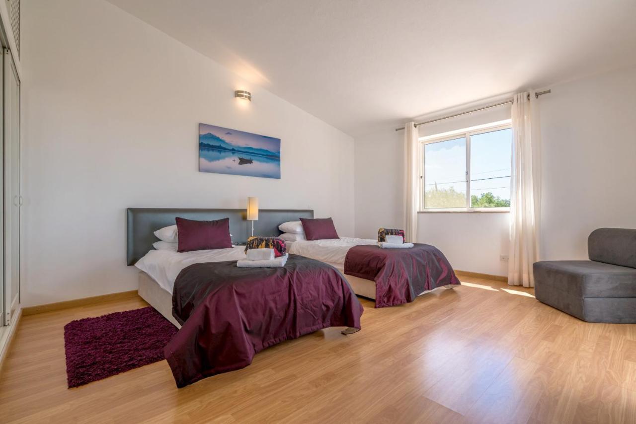 Casa Laranja Three Bedroom Villa Лоуле Екстериор снимка